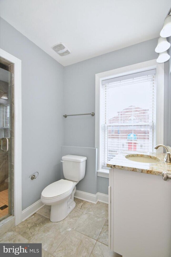 Photo - 444 S Robinson St