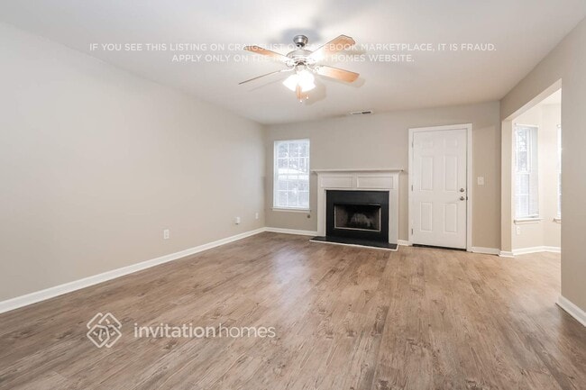 Photo - 1147 Oak Hollow Ln House