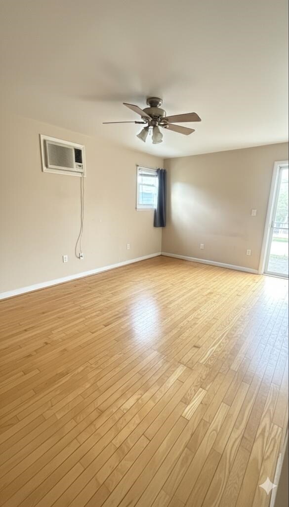 Photo - 172 W 24th St Unidad 2 Rear