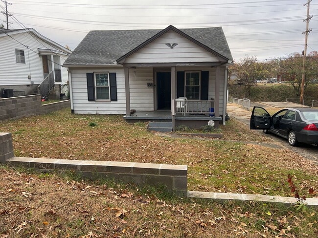 Building Photo - 19 Theresa Dr