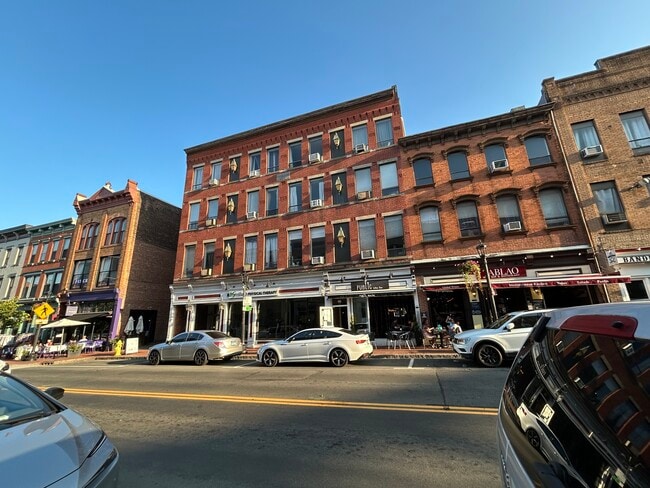 Building Photo - 94 Washington St Unit 11