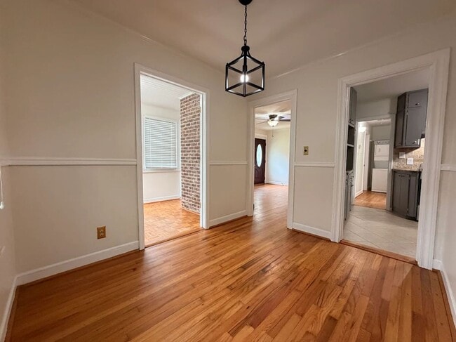 Photo - 383 Deering Rd NW