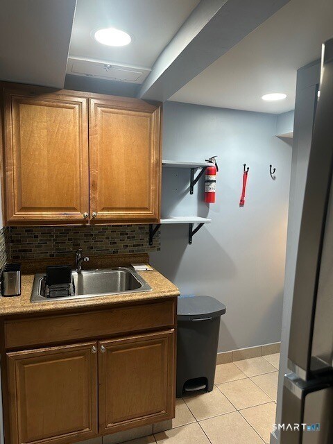 Photo - 2136 Barnum Ave