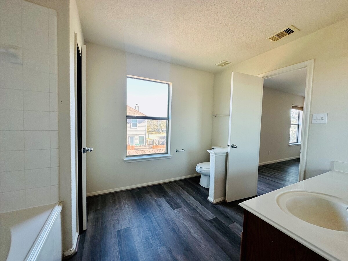 Photo - 6602 Providence View Ln