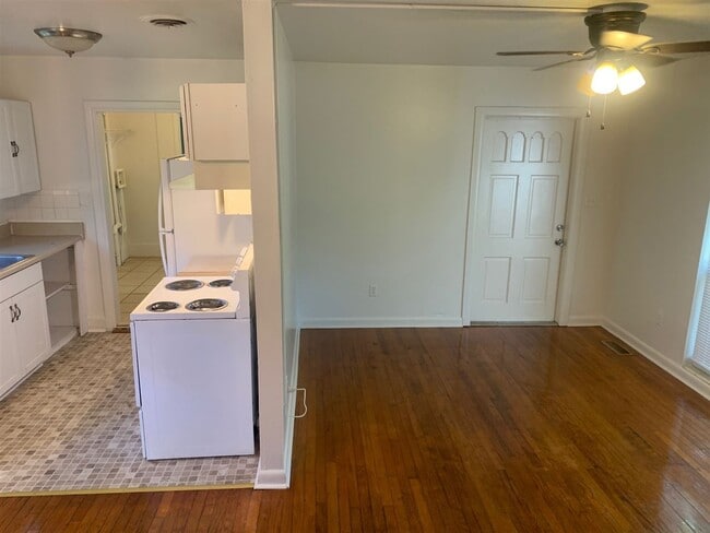 Photo - 712 Coble Dr