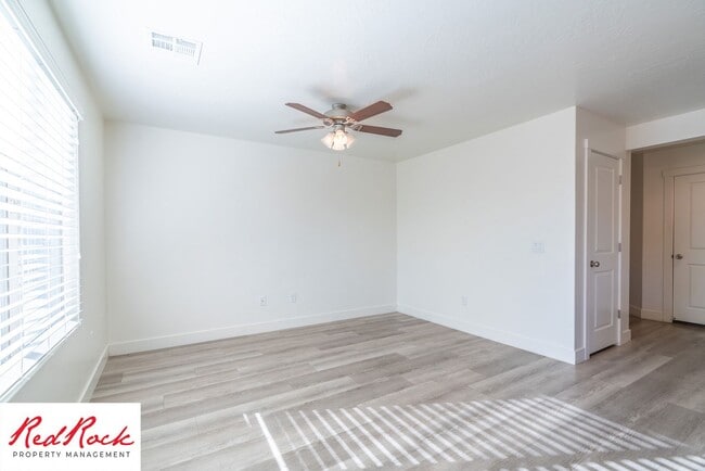 3806 Nova Ct