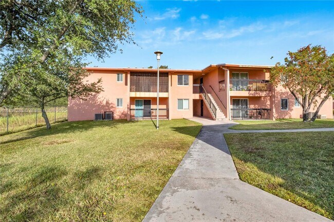 Photo - 2020 NW 119th St Unidad 1122