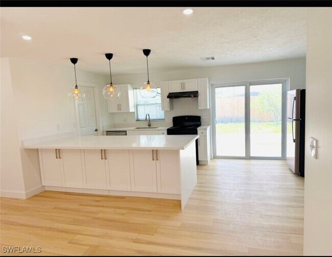Photo - 1387 Hernando St