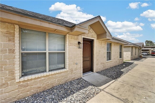 1921 Horsetail Falls Unit 1