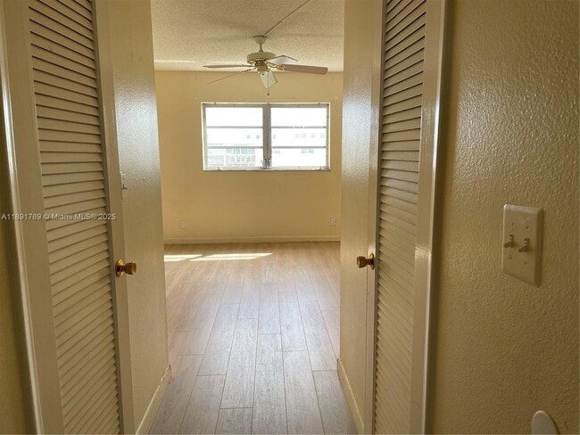 Photo - 1001 NE 14th Ave Unit 706