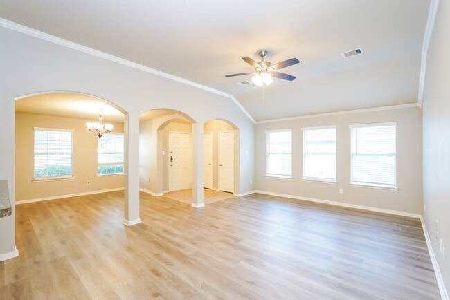 Photo - 1710 Leafhopper Ln