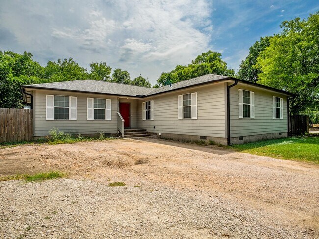 Photo - 601 E Marble St