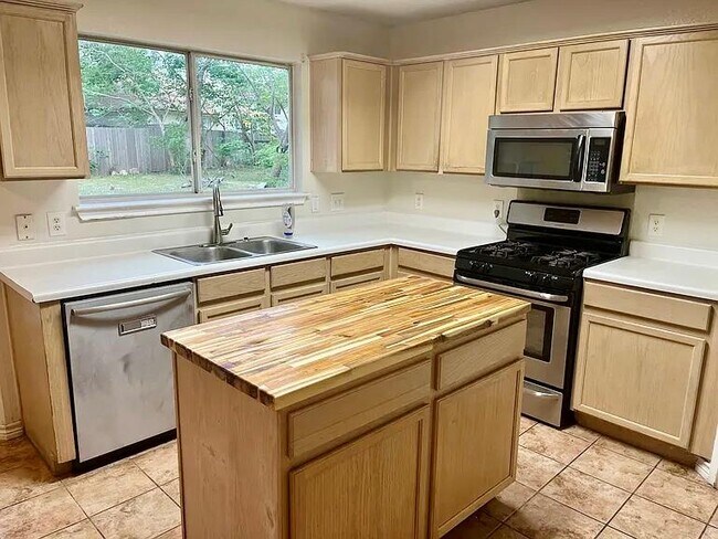 Photo - 2009 Mimosa Cove