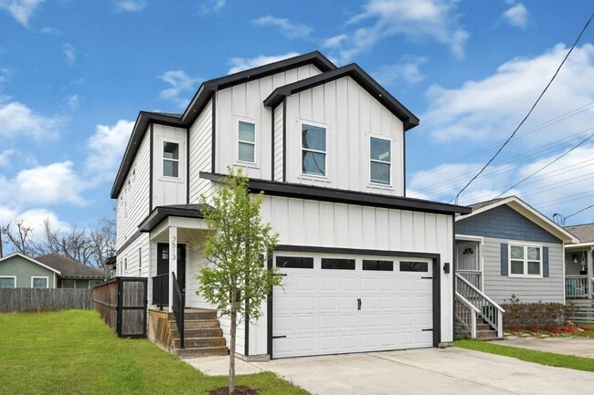 Building Photo - 3513 Omega St