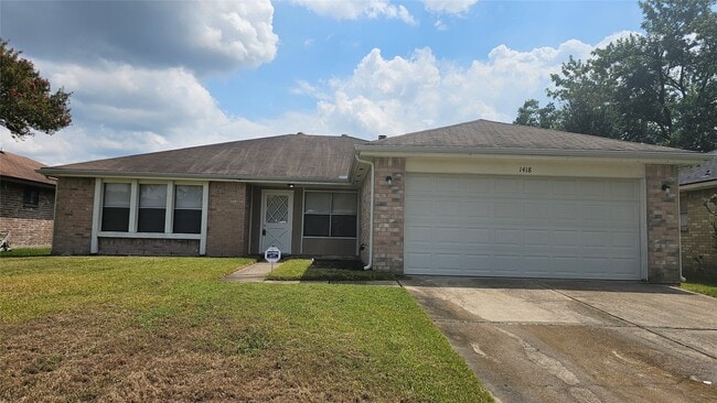 Photo - 1418 Willersley Ln House