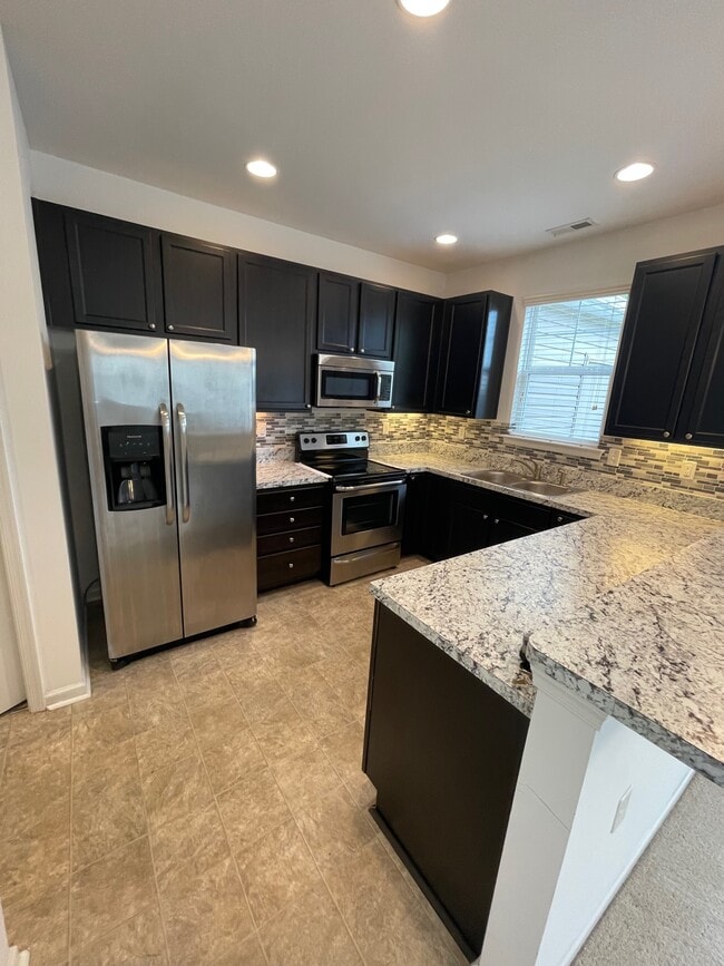 Photo - 1737 Halesworth Ln