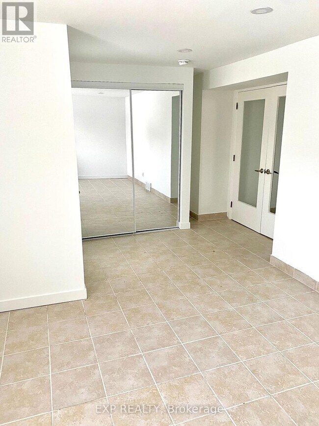 Photo - 2042 Tawney Rd