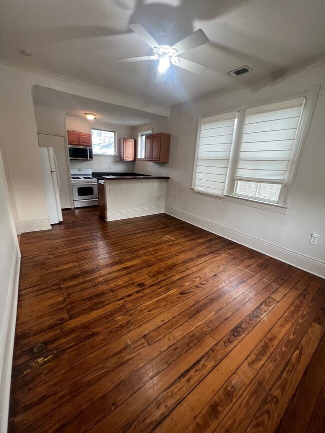 Photo - 538-540 Lowerline Unit 540