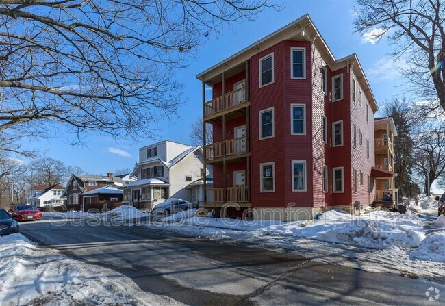 Building Photo - 26 Vinson St Rental