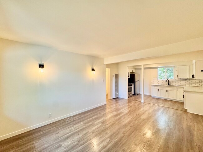 Building Photo - 153 S Ave 57 Unit 2 Rental