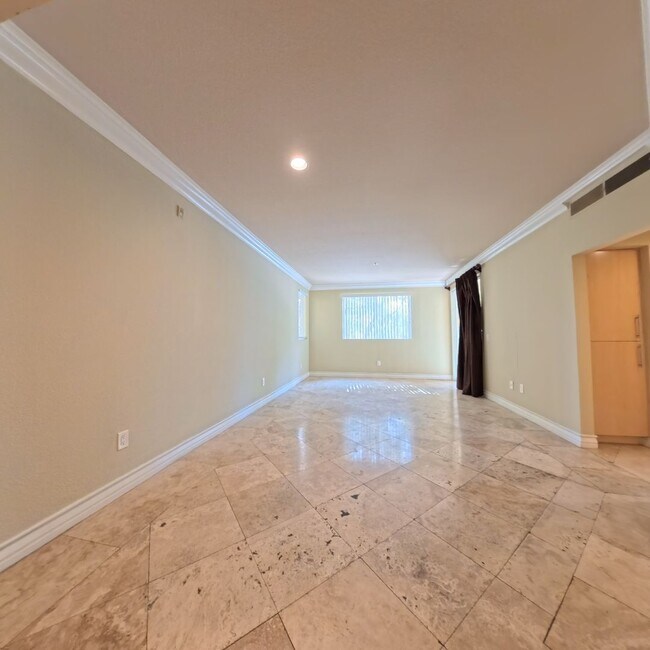 Photo - 220 E Flamingo Rd