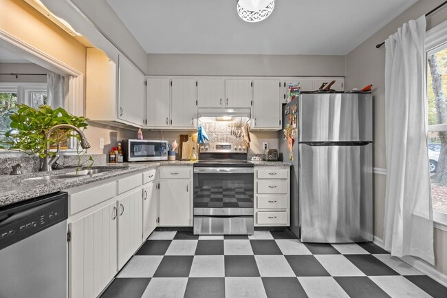 Photo - Adorable End-Unit Townhome in Desirable No...