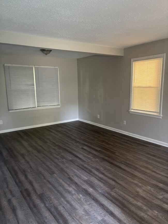 Photo - 2144 St Elmo Ave