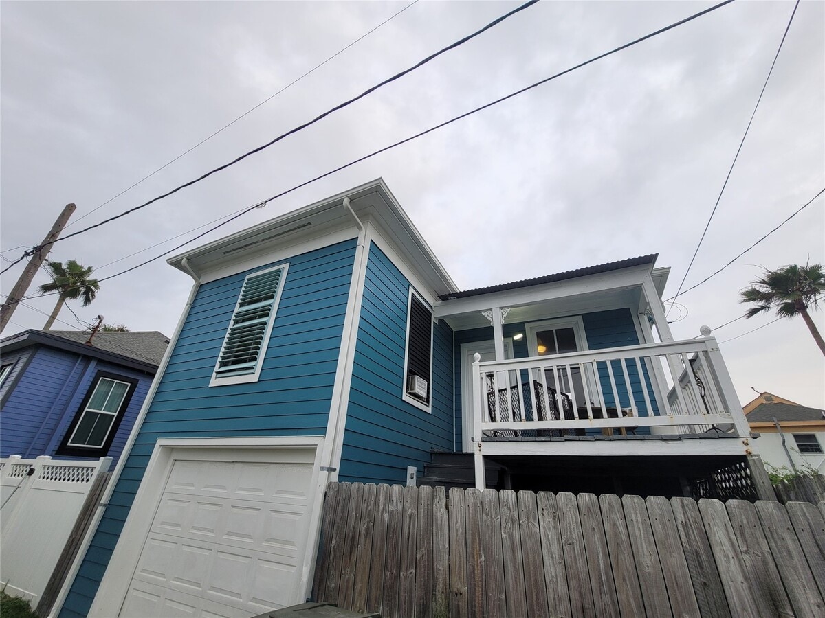 Photo - 1623 Ave N 1/2