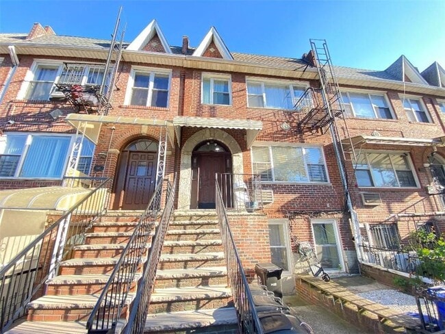 Photo - 147 Bay 40th St Unidad 2R