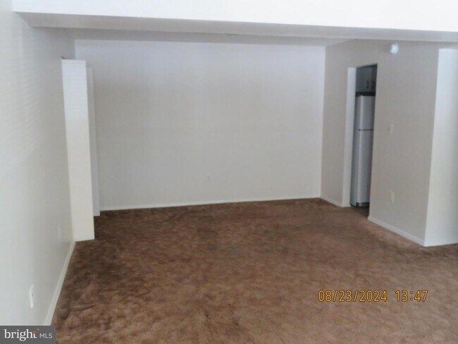 Photo - 6000 67th Ave Unit 3