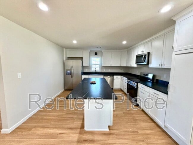 Photo - 543 N Ridgeway St