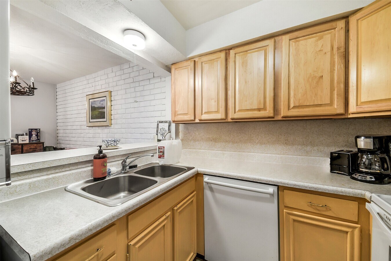 Photo - 923 Wax Myrtle Ln