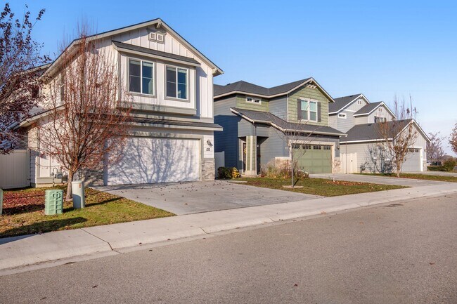 Photo - Modern 4-Bedroom Home in Meridian – Spacious Layout + Great Location