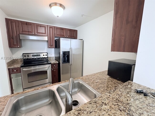 2600 SW 27th St Unit 1004