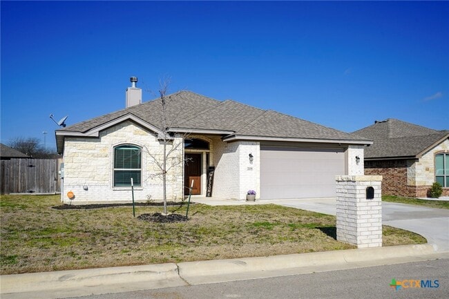 Photo - 708 Holstein Dr House