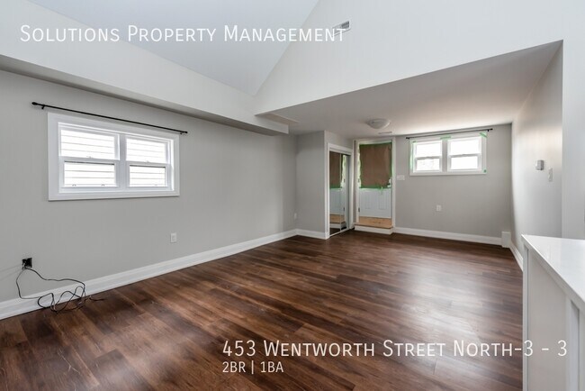 Photo - 453 Wentworth St N Unit 3