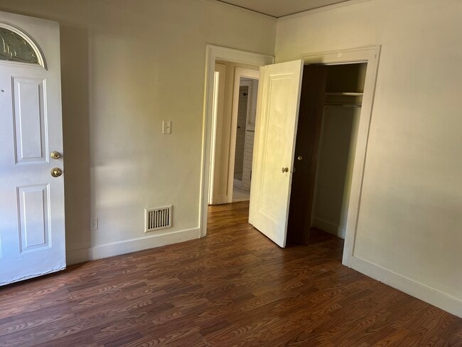 Bedroom 3 - 850 W Huron St