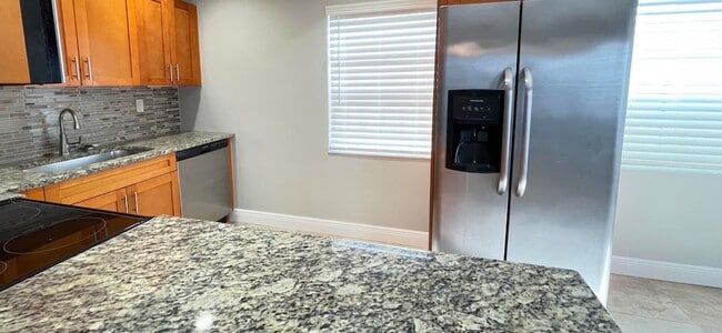 Photo - 174 Burgandy Way