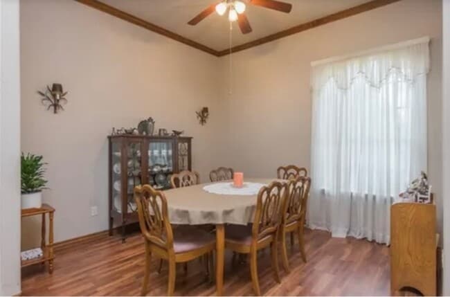 Photo - 121 SW 69th Ct