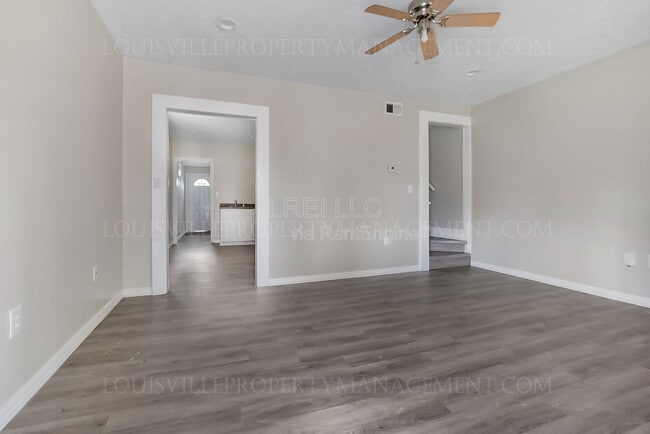 Photo - 2216 W Ormsby Ave