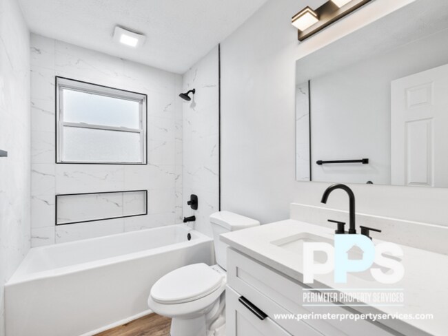 Photo - 2133 Thompson Ave SE
