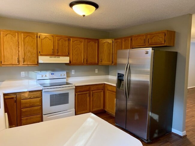 Photo - 107 Climbing Ivy Ct