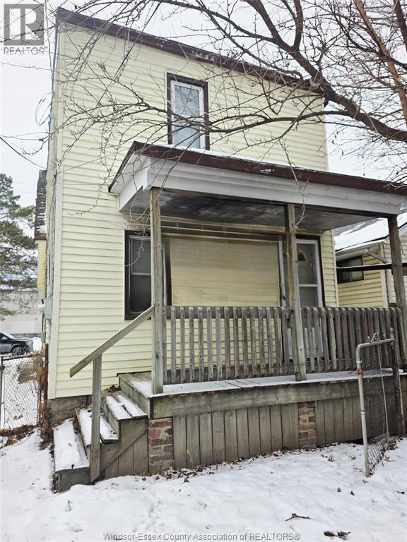 Photo - 1686 Mercer St