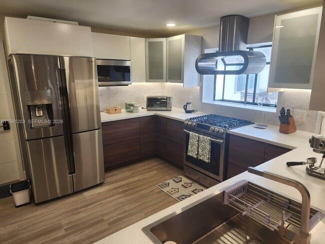 Photo - 831 Plover Ave