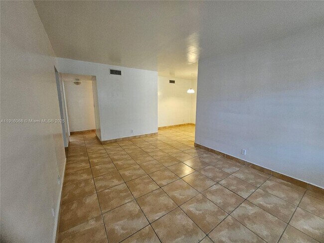 Photo - 11570 NW 42nd St