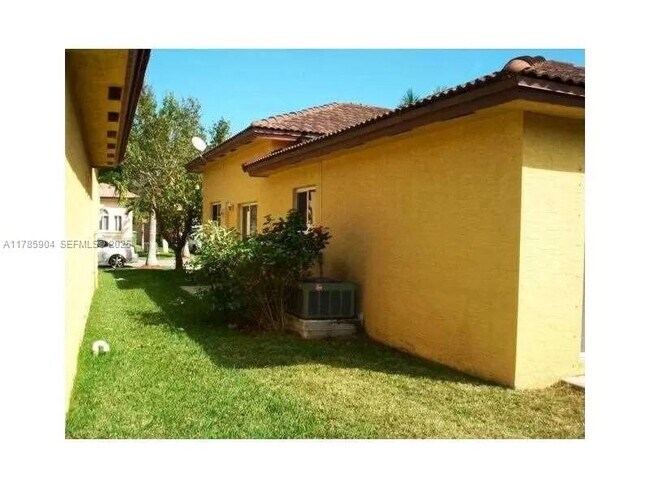 Photo - 2540 NE 41st Terrace