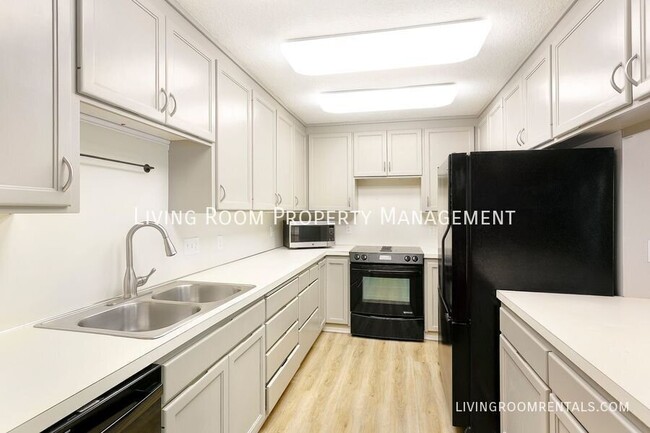 Photo - 9263 SW Brier Pl