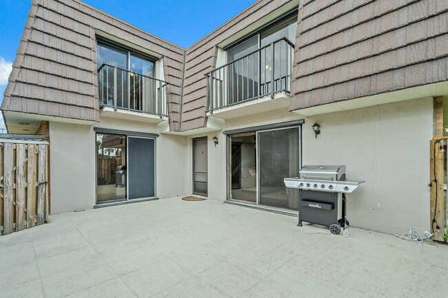 Photo - 2020 20th Ct