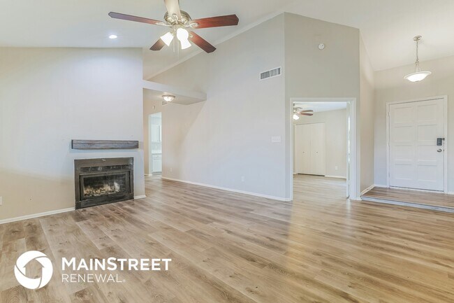 Photo - 1612 W Citation Ln