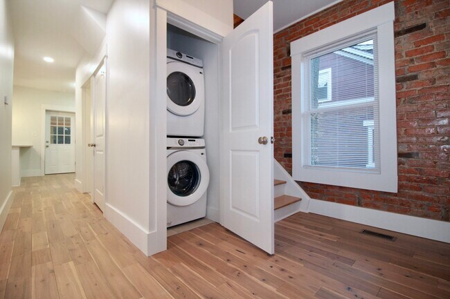 Photo - 6701 Buckingham Plz